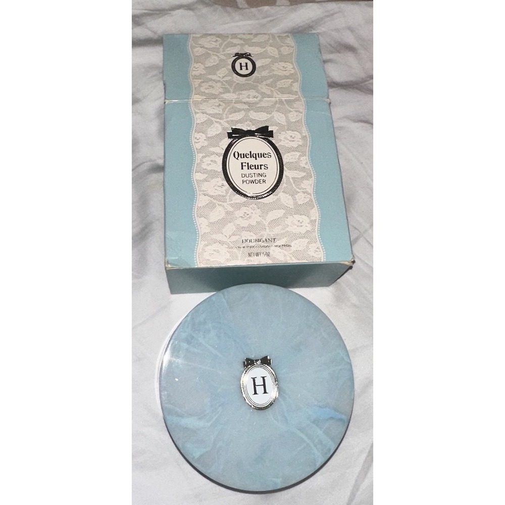 Vintage Houbigant Queiques Fleurs Dusting Powder‎
